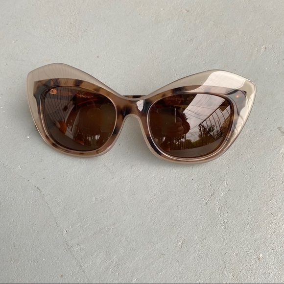 Diane Von Furstenberg Accessories - DVF Cat Eye Sussi Sunglasses